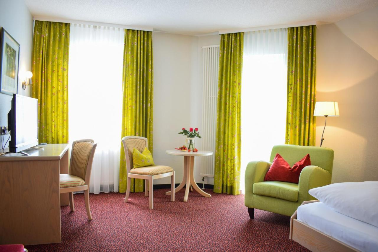 Castell Hotel & Restaurant Leinsweiler Zewnętrze zdjęcie