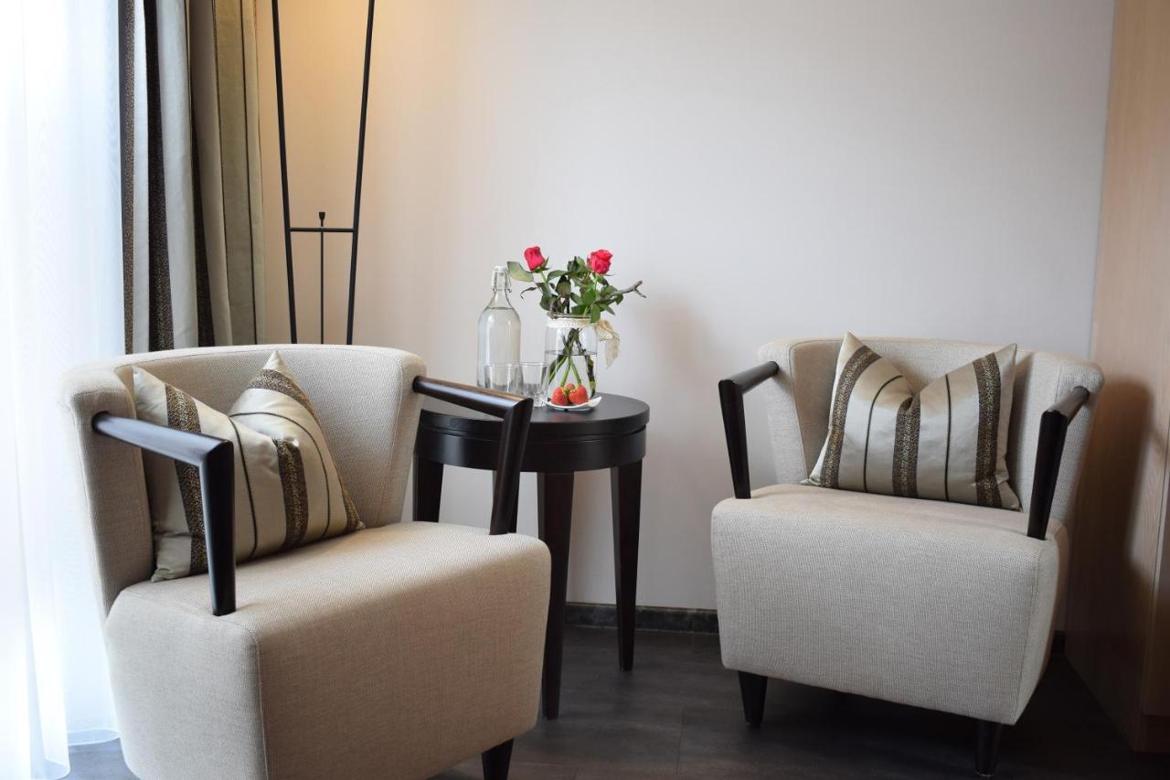 Castell Hotel & Restaurant Leinsweiler Zewnętrze zdjęcie