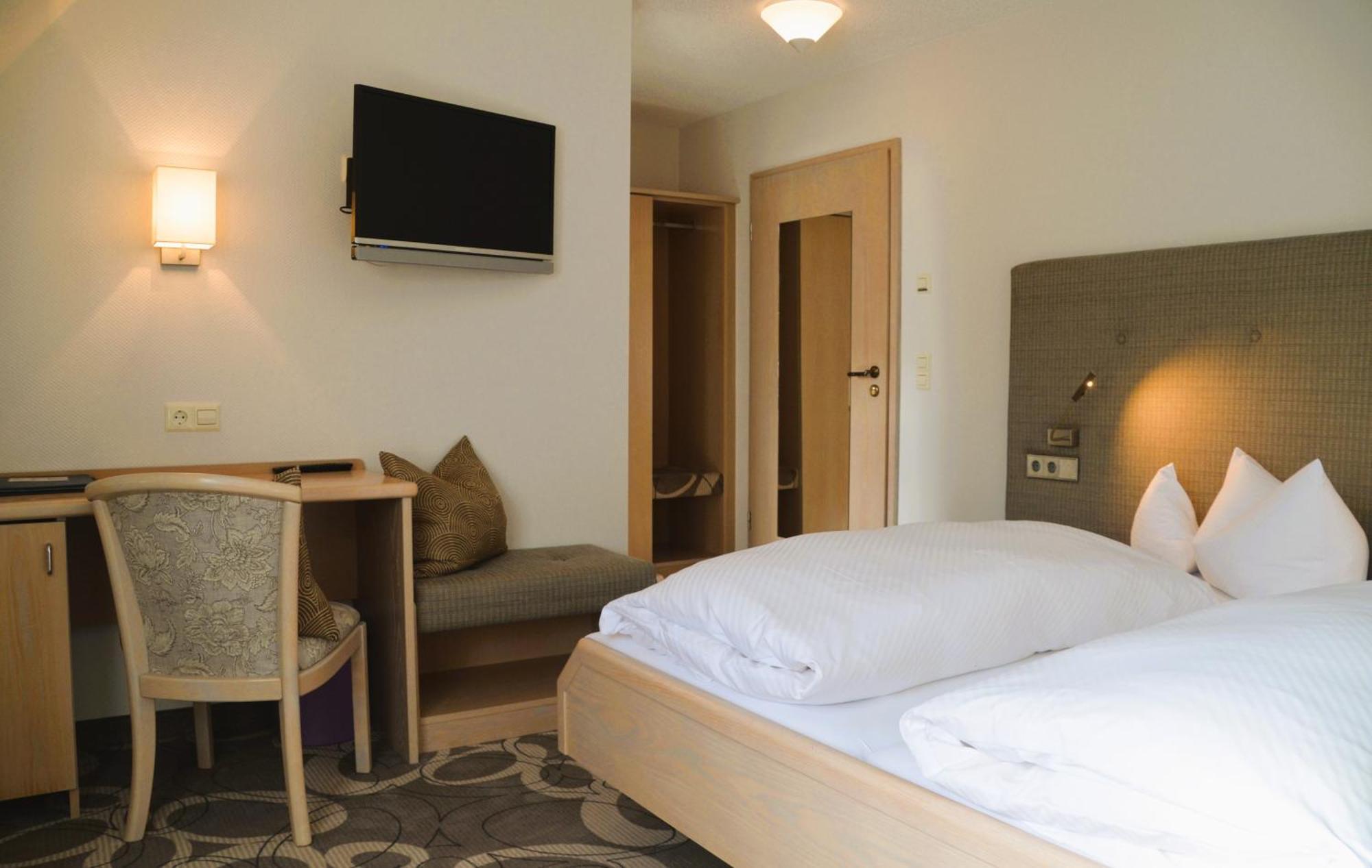 Castell Hotel & Restaurant Leinsweiler Zewnętrze zdjęcie
