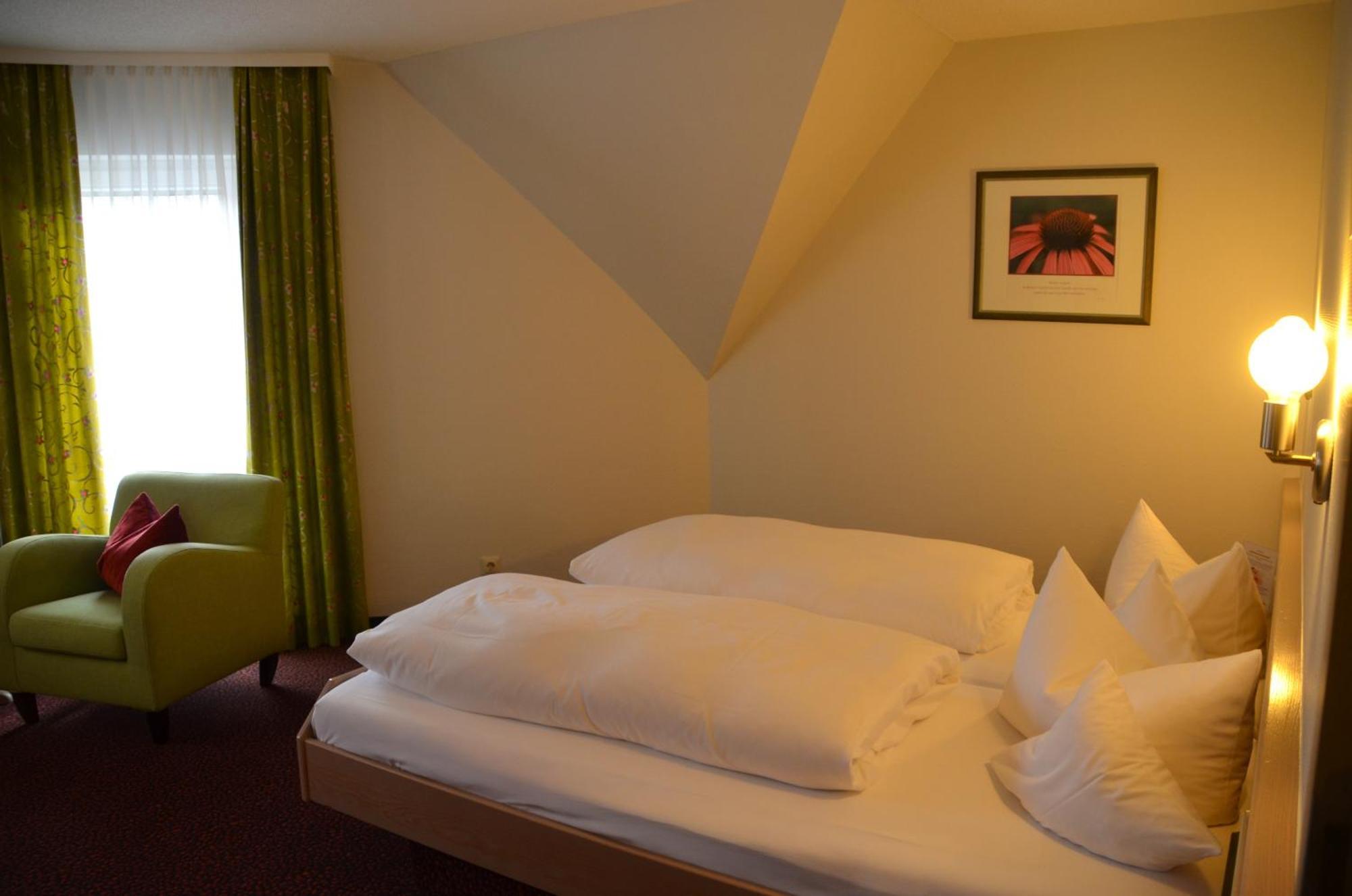 Castell Hotel & Restaurant Leinsweiler Zewnętrze zdjęcie