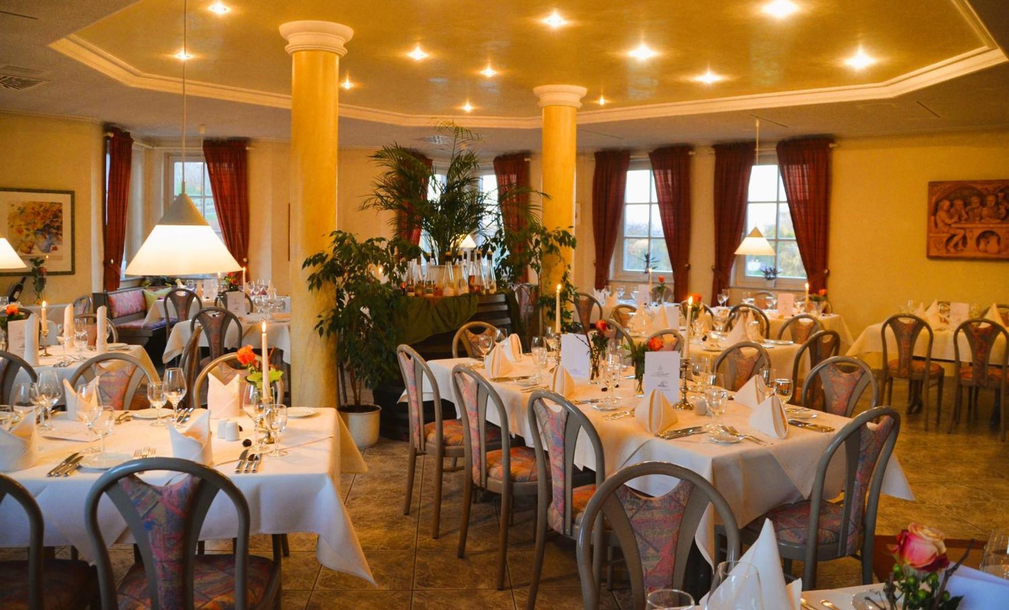 Castell Hotel & Restaurant Leinsweiler Zewnętrze zdjęcie
