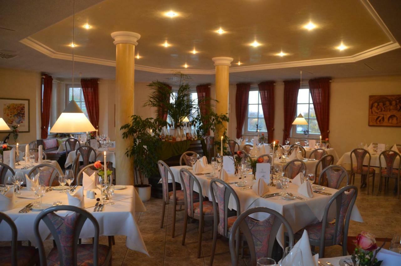 Castell Hotel & Restaurant Leinsweiler Zewnętrze zdjęcie